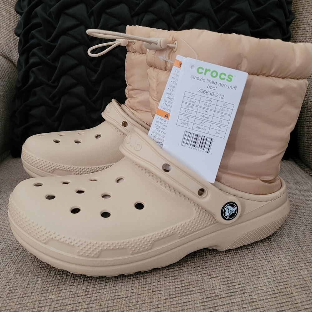 CROCS TAN CLASSIC LINED NEO PUFF BOOTS